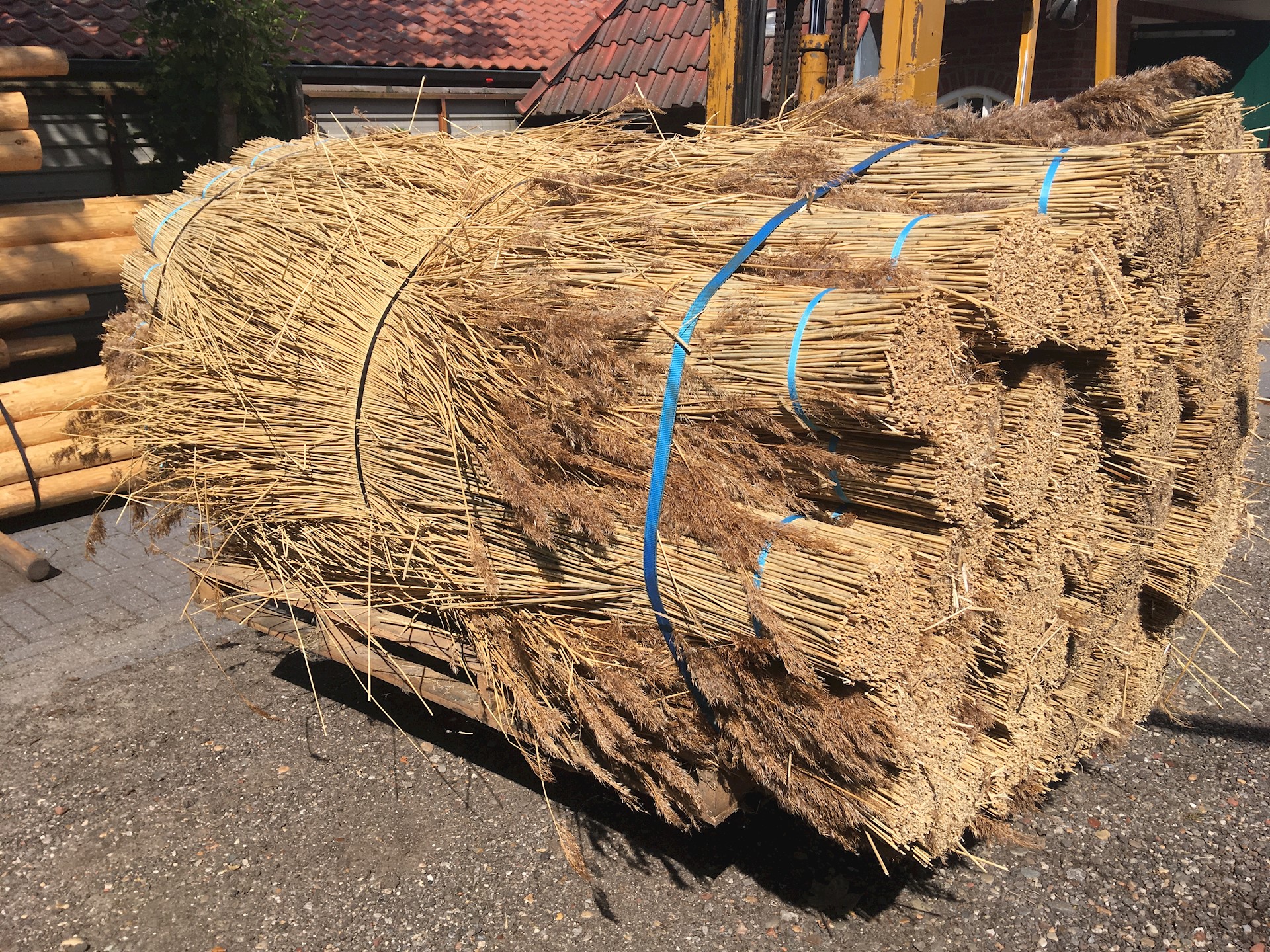 5B068717 30E2 4EA5 B129 A523FD35DB16