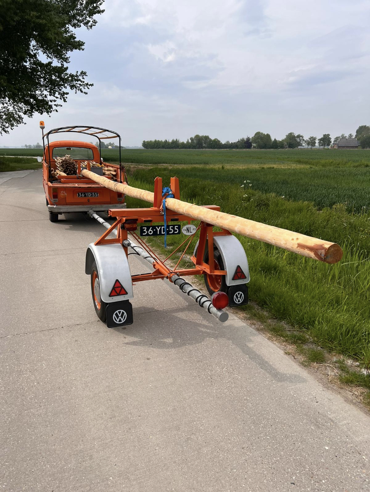 6893022F 8211 43B0 833A 44268FDC5B5D