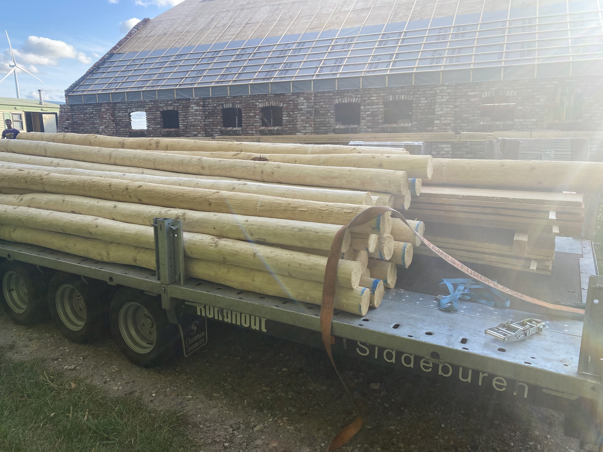 FB90A985 841C 4C8A 8C1E ABAEB6F9A454