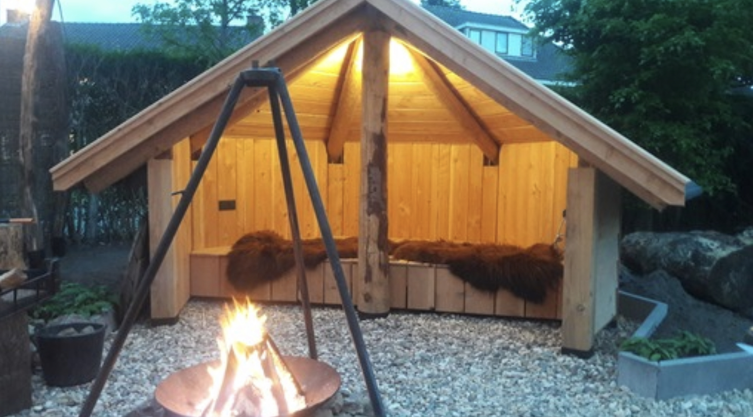 B67E84DE 5D8A 465B 9D7E 57910181D02D