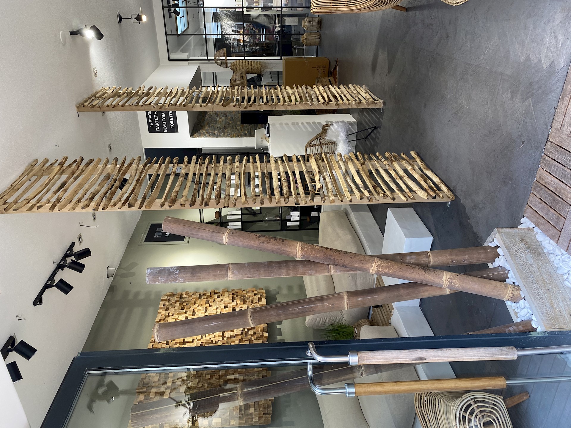 1D886CB2 15E1 4E8F 9359 4970644FFC47